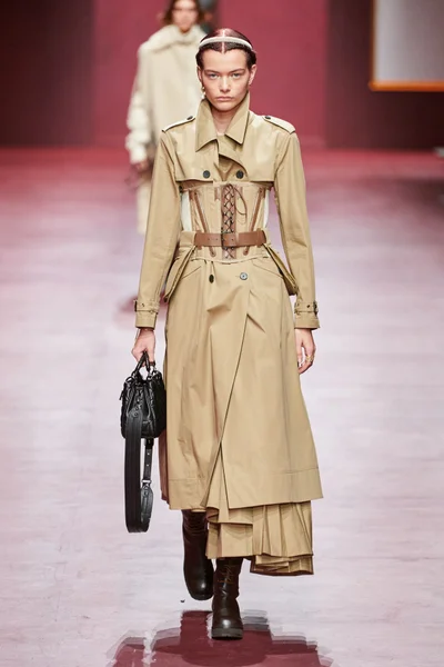 Look 20